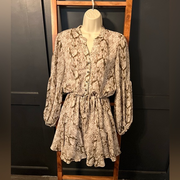 Boutique Snakeskin Print Dress - Picture 2 of 4